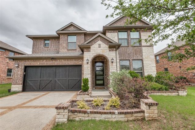 4194 Leighton Lane Frisco, TX House Active - Photo 1 of 40. Opens carousel modal