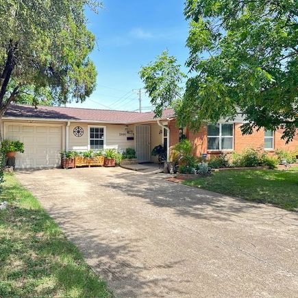 2800 Brockbank Drive Irving, TX House Active - Photo 1 of 11. Opens carousel modal