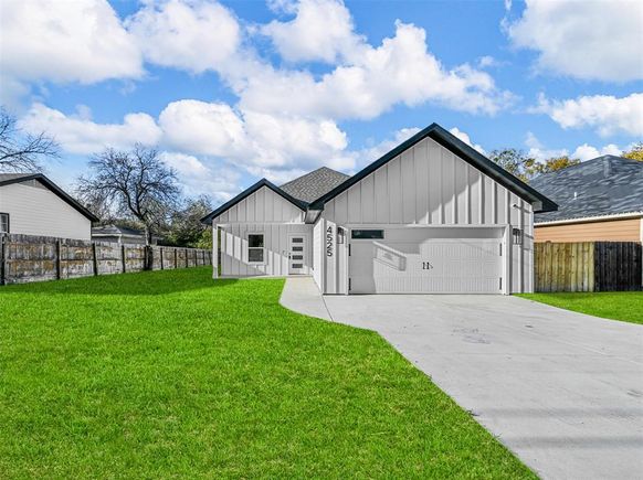 4525 Garrison Avenue Dallas, TX House Active - Photo 1 of 31. Opens carousel modal