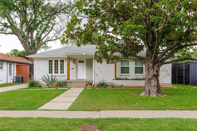 3727 Hawick Lane Dallas, TX House Active - Photo 1 of 16. Opens carousel modal