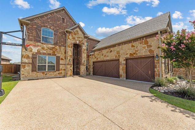 2924 Driftwood Creek Trail