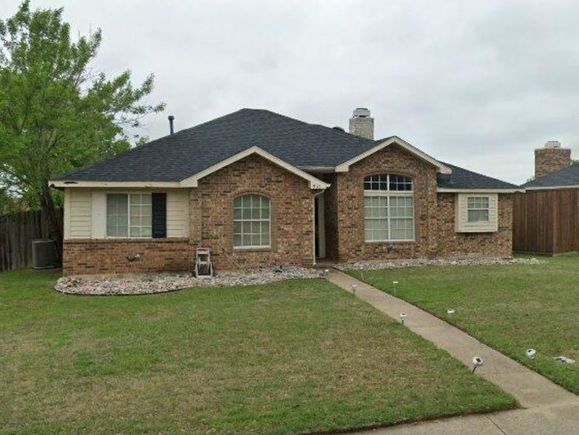 933 Eagle Drive DeSoto, TX House Active - Photo 1 of 10. Opens carousel modal