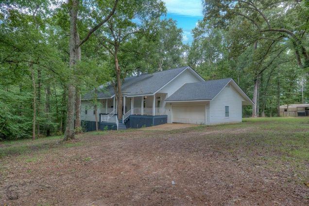 239 Moss Road