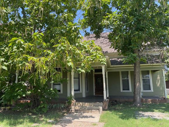 207 E 6th Street