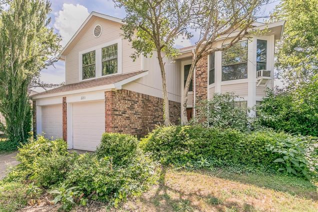 2213 Thistlewood Court Grapevine, TX House Active - Photo 1 of 38. Opens carousel modal
