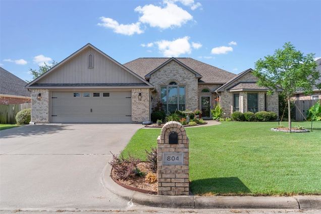 804 Kelli Circle