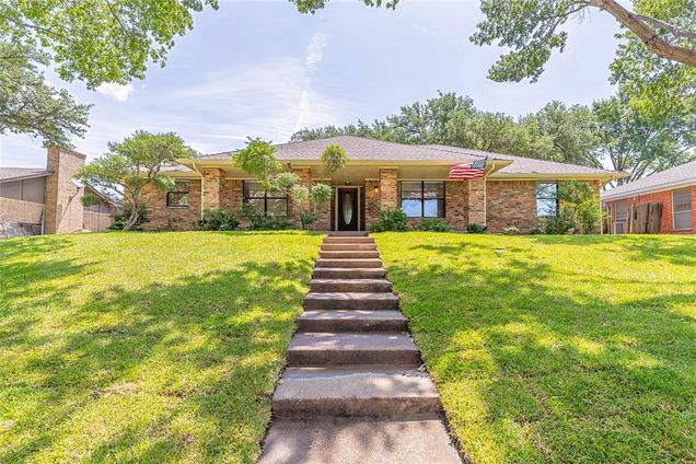2017 Wellington Drive Grand Prairie, TX House Active - Photo 1 of 22. Opens carousel modal