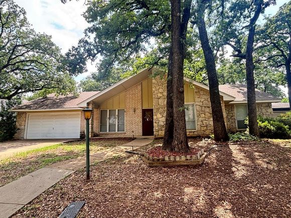 2107 Botts Drive Arlington, TX House Active - Photo 1 of 13. Opens carousel modal
