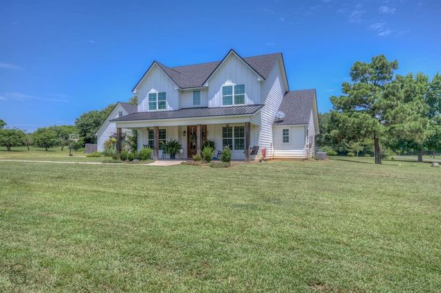 173 Formby Drive Benton, LA House Active - Photo 1 of 32. Opens carousel modal