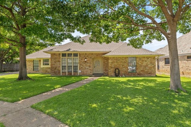 1405 Wagonwheel Court