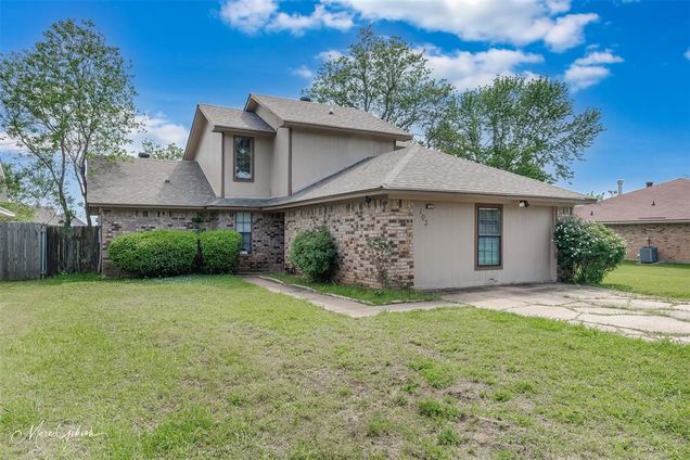 103 S Parkridge Drive Bossier City, LA House Active - Photo 1 of 20. Opens carousel modal