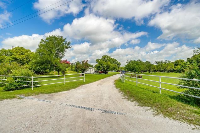 5028 Wagon Wheel Road