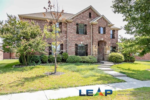 11178 Monarch Drive Frisco, TX House Active - Photo 1 of 27. Opens carousel modal