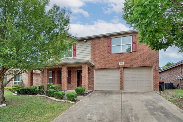 922 Bens Drive Anna, TX House Active - Photo 1 of 25. Opens carousel modal