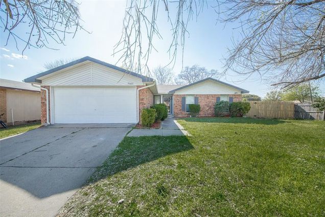 7325 Catbrier Court Fort Worth, TX House Active - Photo 1 of 30. Opens carousel modal