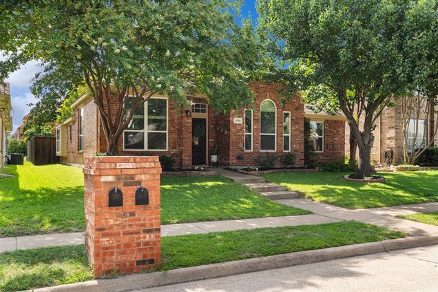3120 Longleaf Drive McKinney, TX House Active - Photo 1 of 36. Opens carousel modal