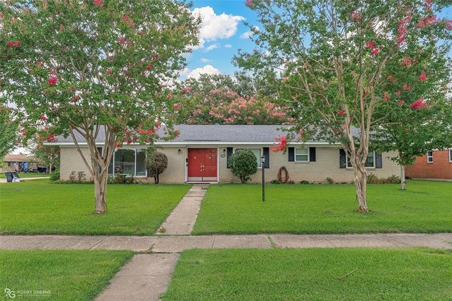 2028 Shady Grove Drive Bossier City, LA House Active - Photo 1 of 32. Opens carousel modal