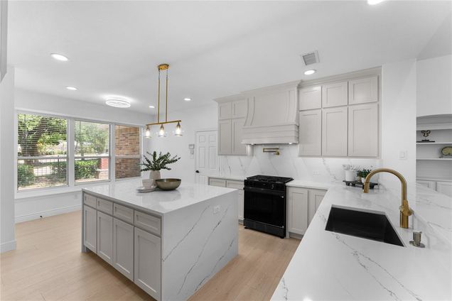 1155 Shores Boulevard Rockwall, TX House Active - Photo 1 of 37. Opens carousel modal