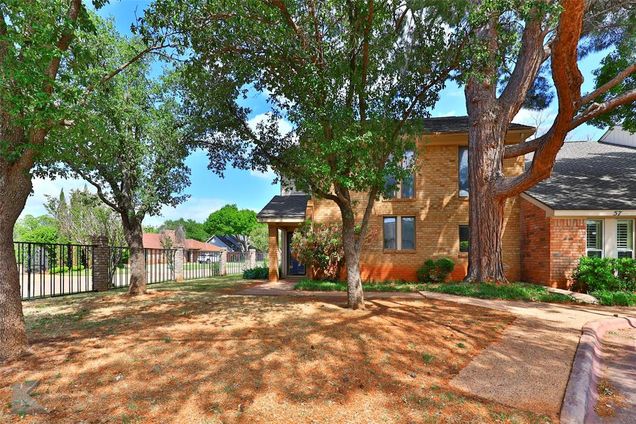 55 Fairway Oaks Boulevard Abilene, TX Condo Active - Photo 1 of 40. Opens carousel modal