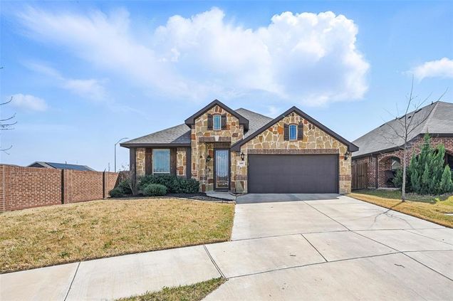 4101 Snowberry Lane
