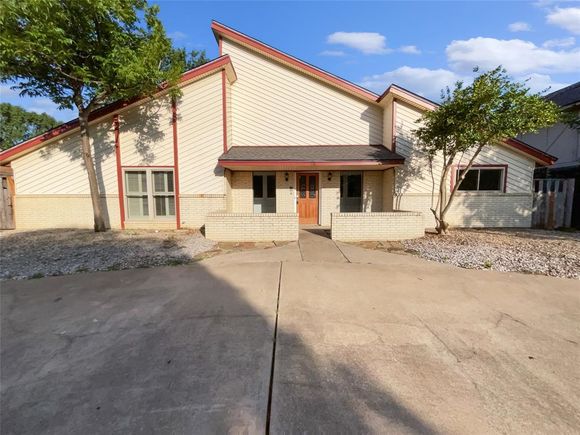 30 Lakewood Drive Hickory Creek, TX House Active - Photo 1 of 22. Opens carousel modal