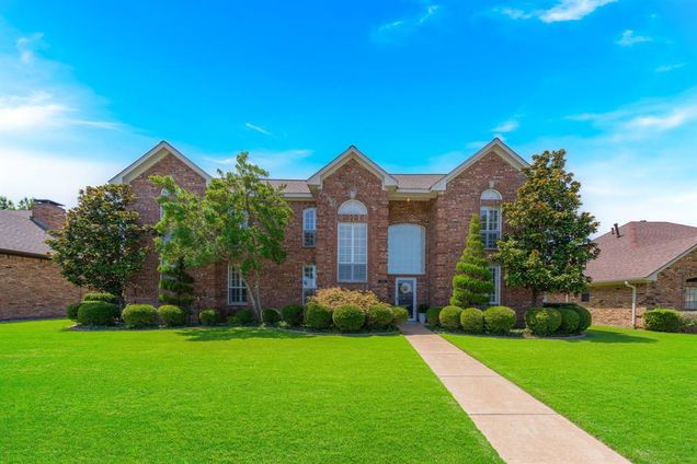 3210 Suzanne Drive Rowlett, TX House Active - Photo 1 of 36. Opens carousel modal