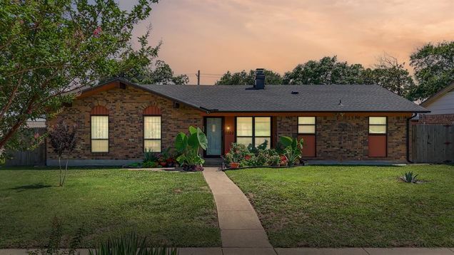 3722 Hillsdale Lane