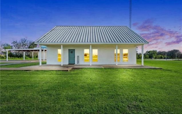 511 State Highway 7 W