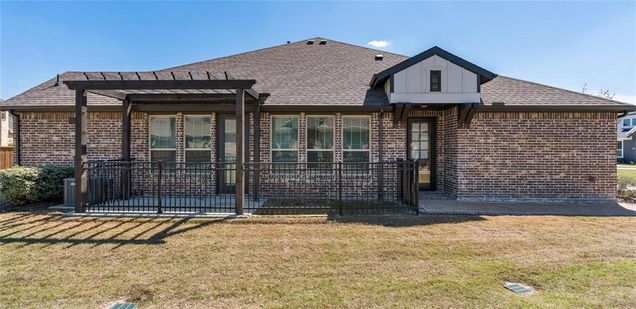4604 Java Grove Lane Arlington, TX Townhouse Active - Photo 1 of 25. Opens carousel modal