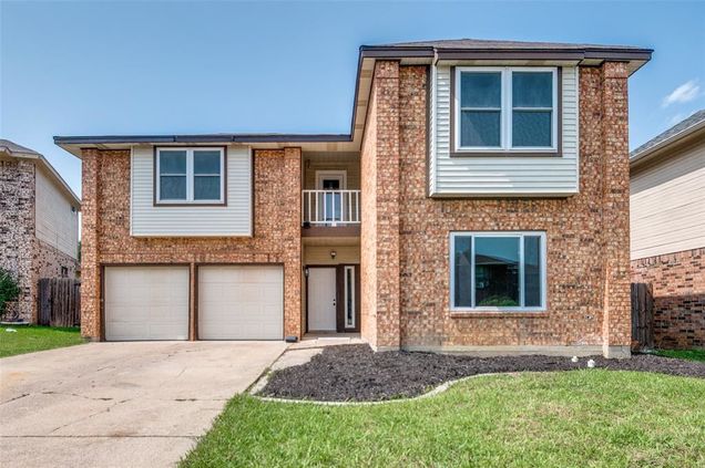 829 Foxridge Drive