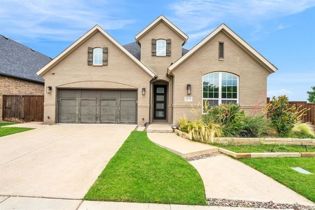 2173 Balcones Drive