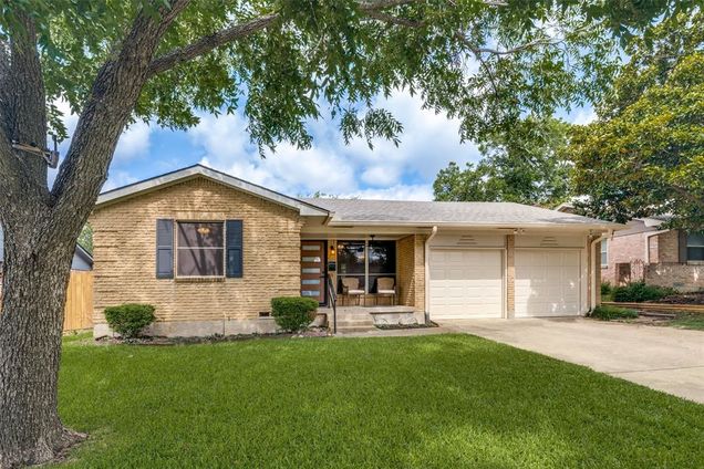 612 Decca Drive
