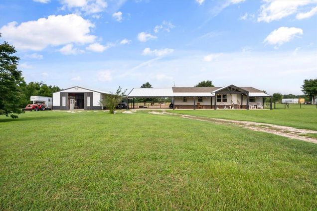 810 SE County Road 2260 Corsicana, TX House Active - Photo 1 of 38. Opens carousel modal