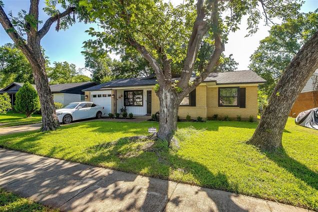1725 Emerald Street