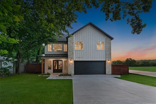 1611 Nancy River Oaks, TX House Active - Photo 1 of 29. Opens carousel modal