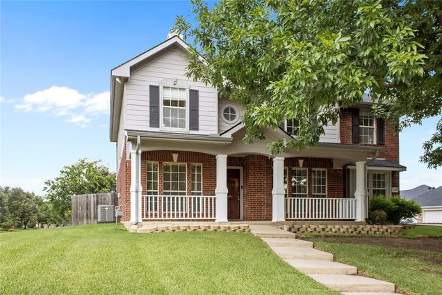 2901 Saint Charles Drive
