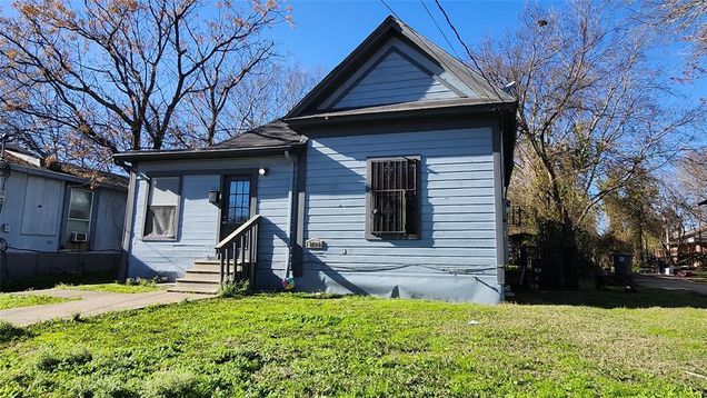 3109 Peabody Avenue Dallas, TX House Active - Photo 1 of 12. Opens carousel modal
