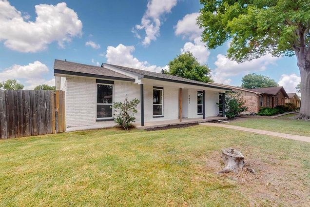 2801 Emberwood Drive