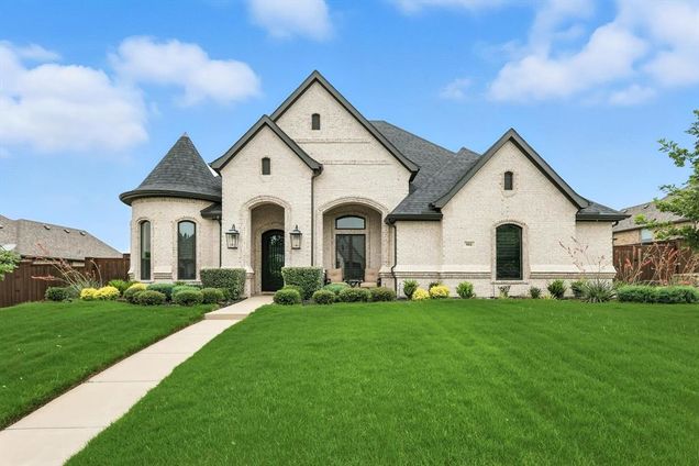 901 Saint Peter Lane Prosper, TX House Active - Photo 1 of 39. Opens carousel modal