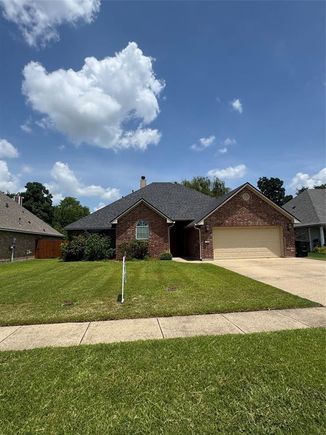 274 Avondale Landing Bossier City, LA House Active - Photo 1 of 20. Opens carousel modal
