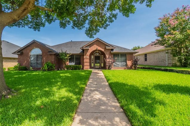 1221 Holly Hill Drive
