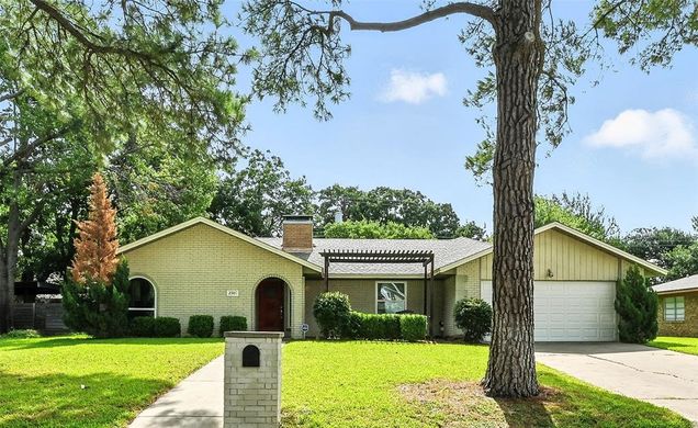 2305 Tanglewood Drive Grapevine, TX House Active - Photo 1 of 28. Opens carousel modal