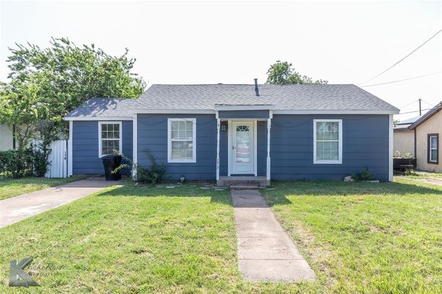 2917 Hickory Street Abilene, TX House Active - Photo 1 of 20. Opens carousel modal