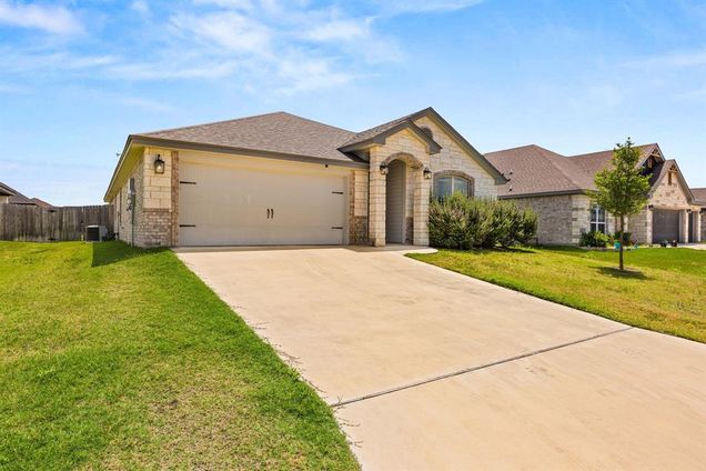 7610 Hardin Drive Temple, TX House Active - Photo 1 of 24. Opens carousel modal