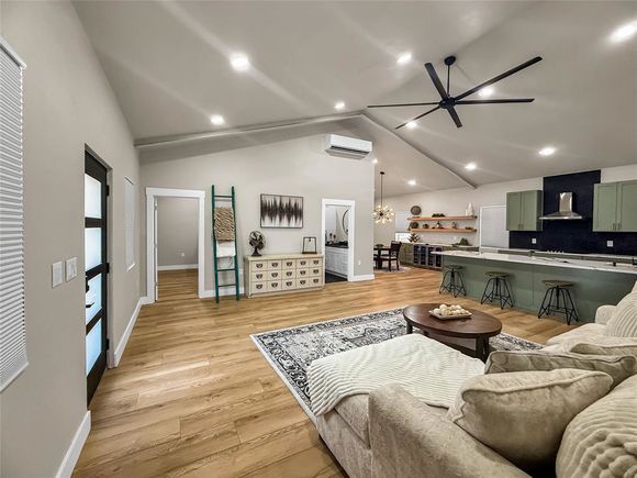 2019 N Lake Drive