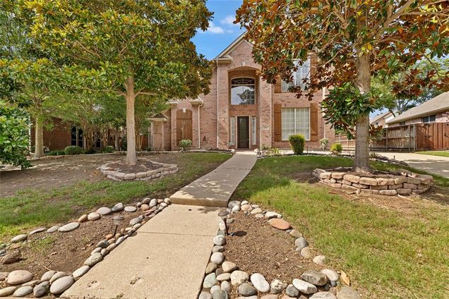 332 Sycamore Drive Murphy, TX House Active - Photo 1 of 35. Opens carousel modal