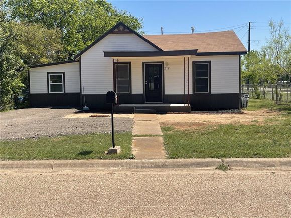 217 Hayes Street McGregor, TX House Active - Photo 1 of 27. Opens carousel modal