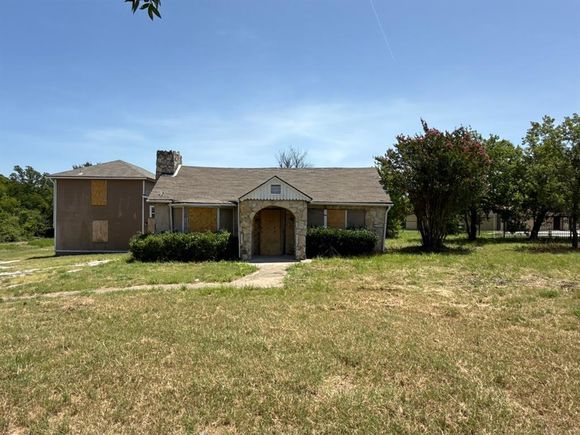 8160 University Hills Boulevard Dallas, TX House Active - Photo 1 of 14. Opens carousel modal