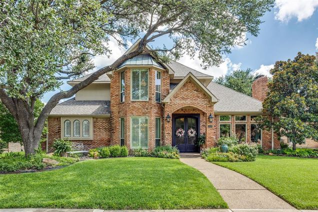 3512 Louis Drive Plano, TX House Active - Photo 1 of 28. Opens carousel modal