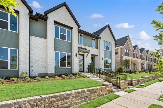 1129 Carnation Drive